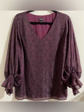 NWT - Halogen Women’s Deep Ruby V-Neck Metallic Puff Sleeve Blouse, Sz Large.